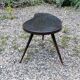Petite sellette tripode forme haricot