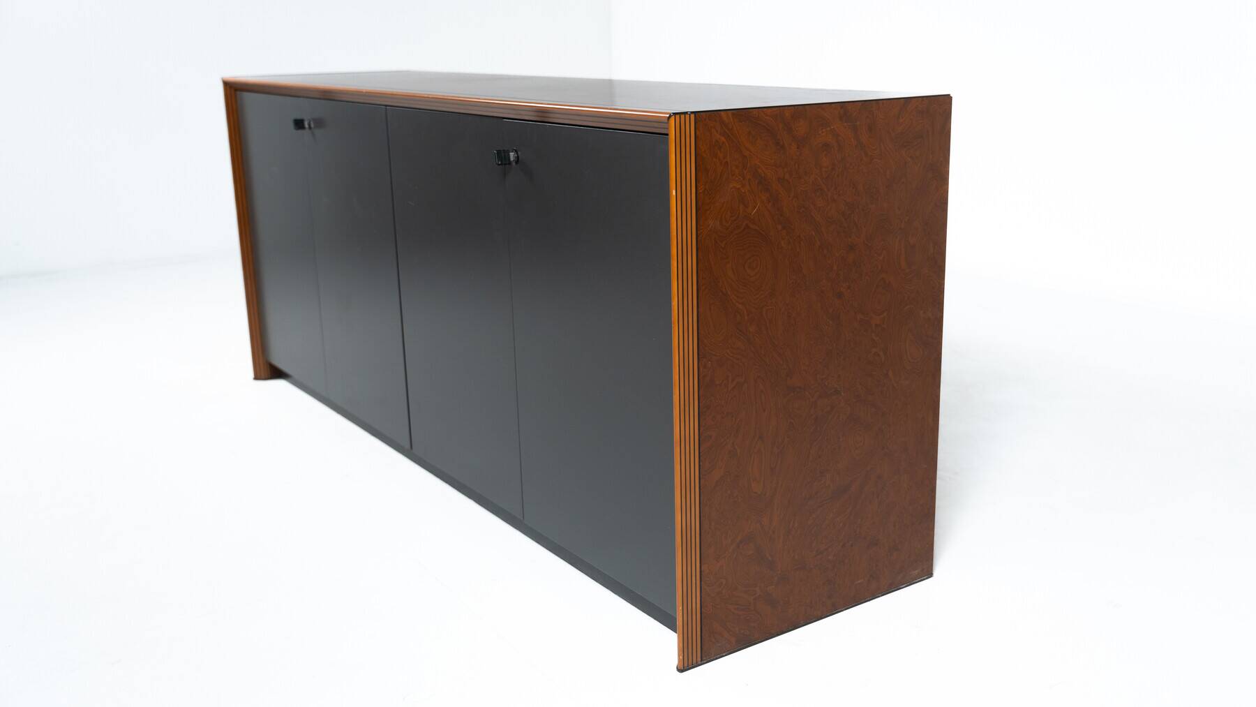 Buffet Artona Mid-Century Modern par Afra & Tobia Scarpa pour Maxalto