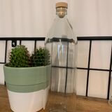 Antique glass bottle with a capacity of 1 litre and its beige cap - in very good condition!