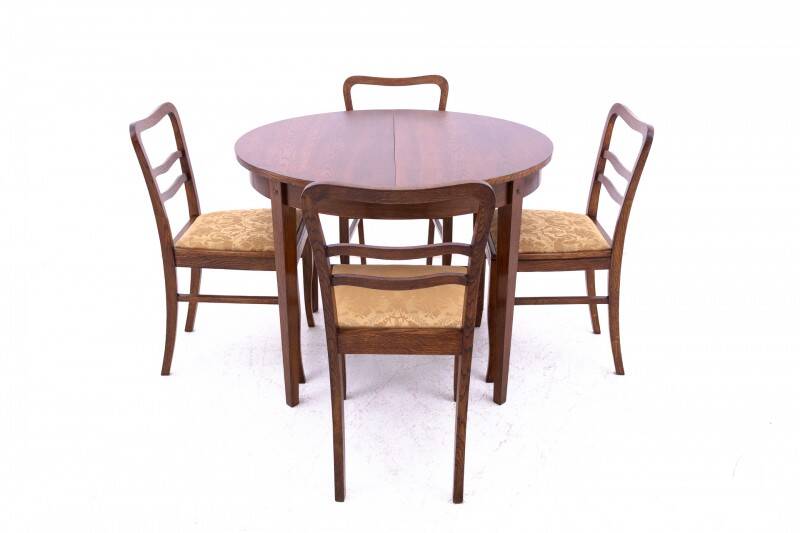 Dining set Poland, mid-20th century. After renovation.