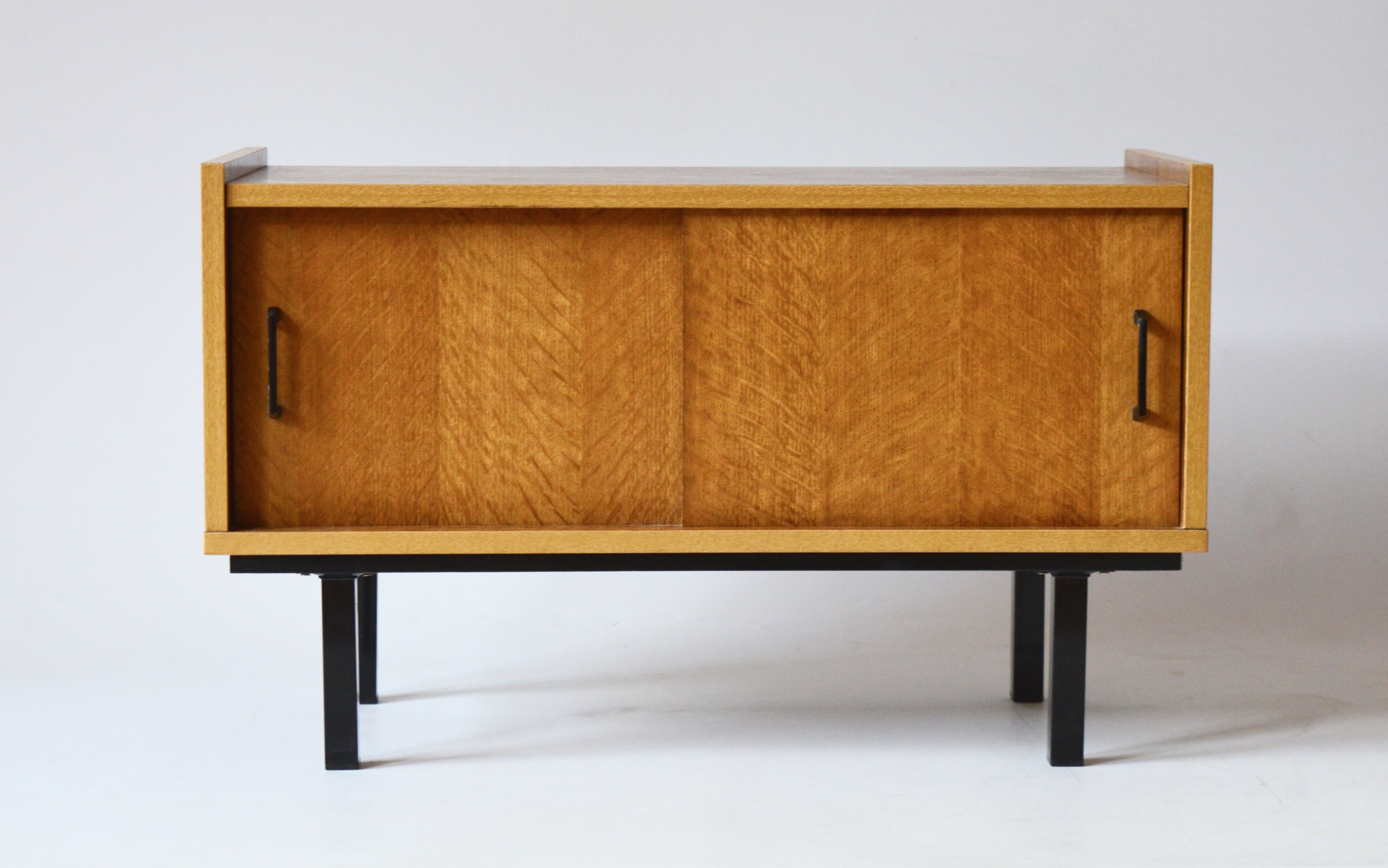 Buffet modular furniture