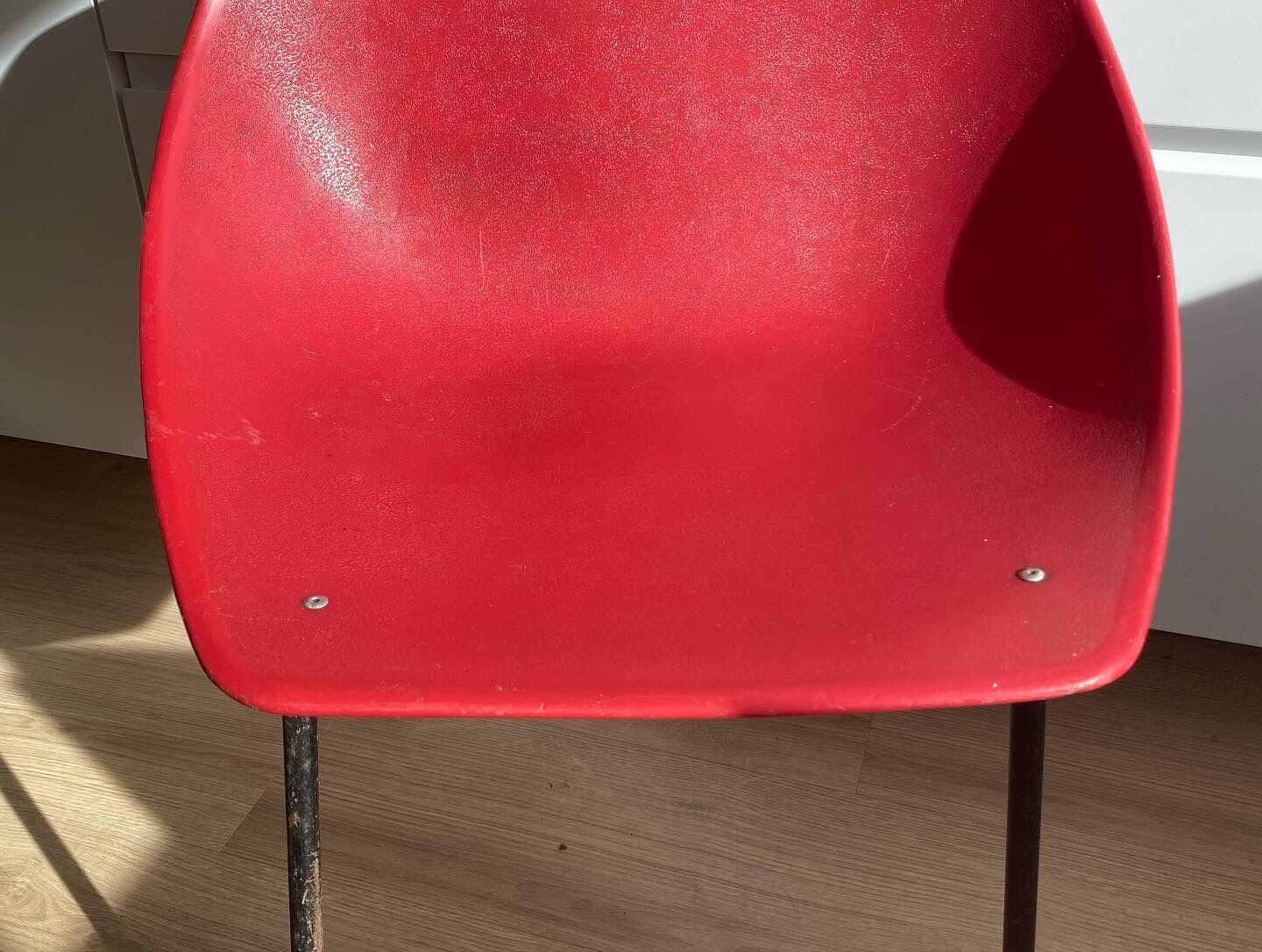 Shell chair Pierre Guariche