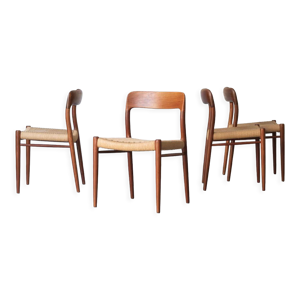 Set de 4 chaises de salle