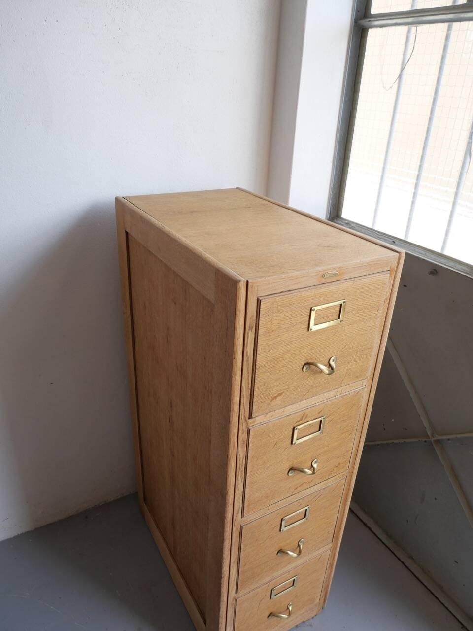 Meuble de classement en chêne