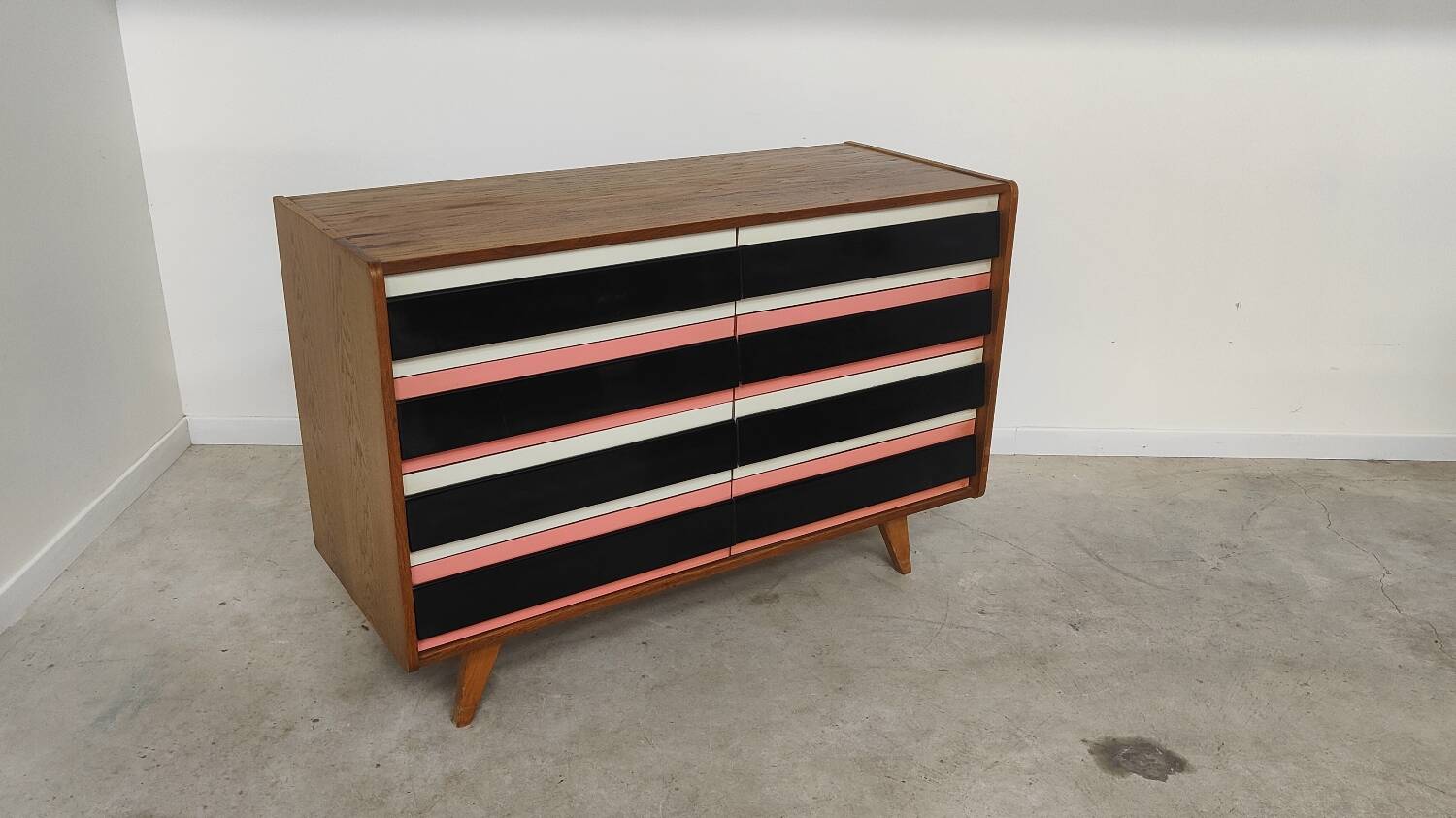 Commode U 453 pink by Jiri Jiroutek for Interier Praha 1961
