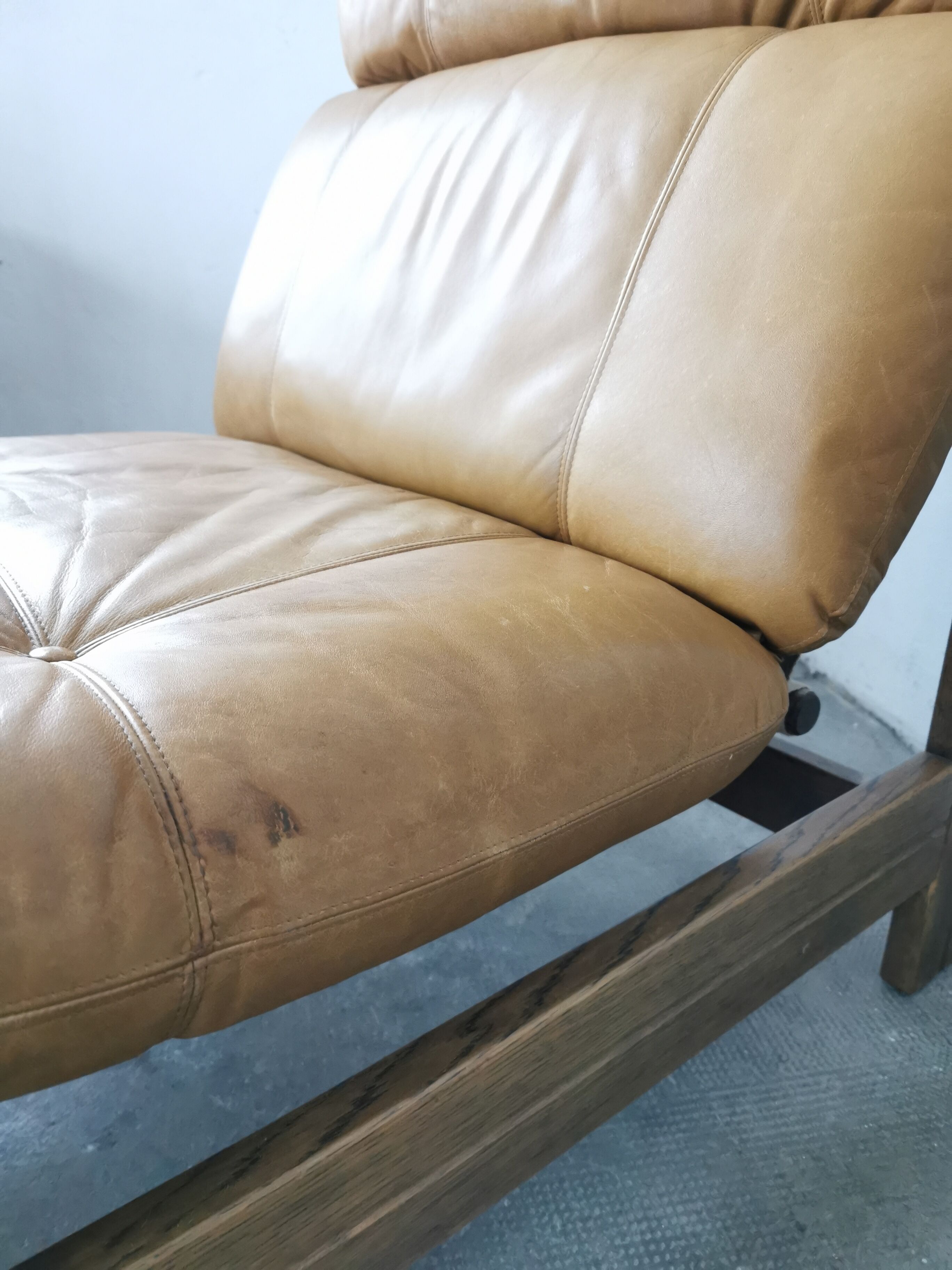 Tawny leather heater