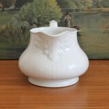 Pichet blanc en porcelaine ancienne du XIXe