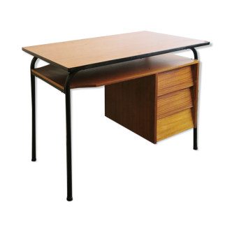Modernist office dsk