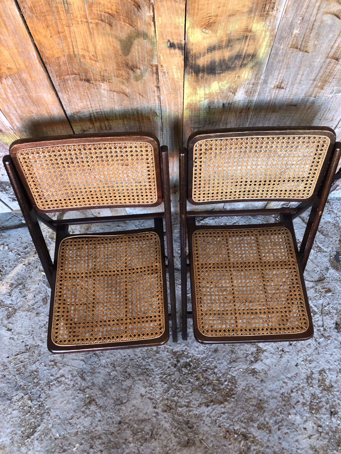 Pair of wood folding chair and vintage cannage #a084