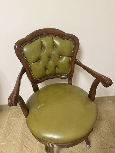 Chesterfield office chair