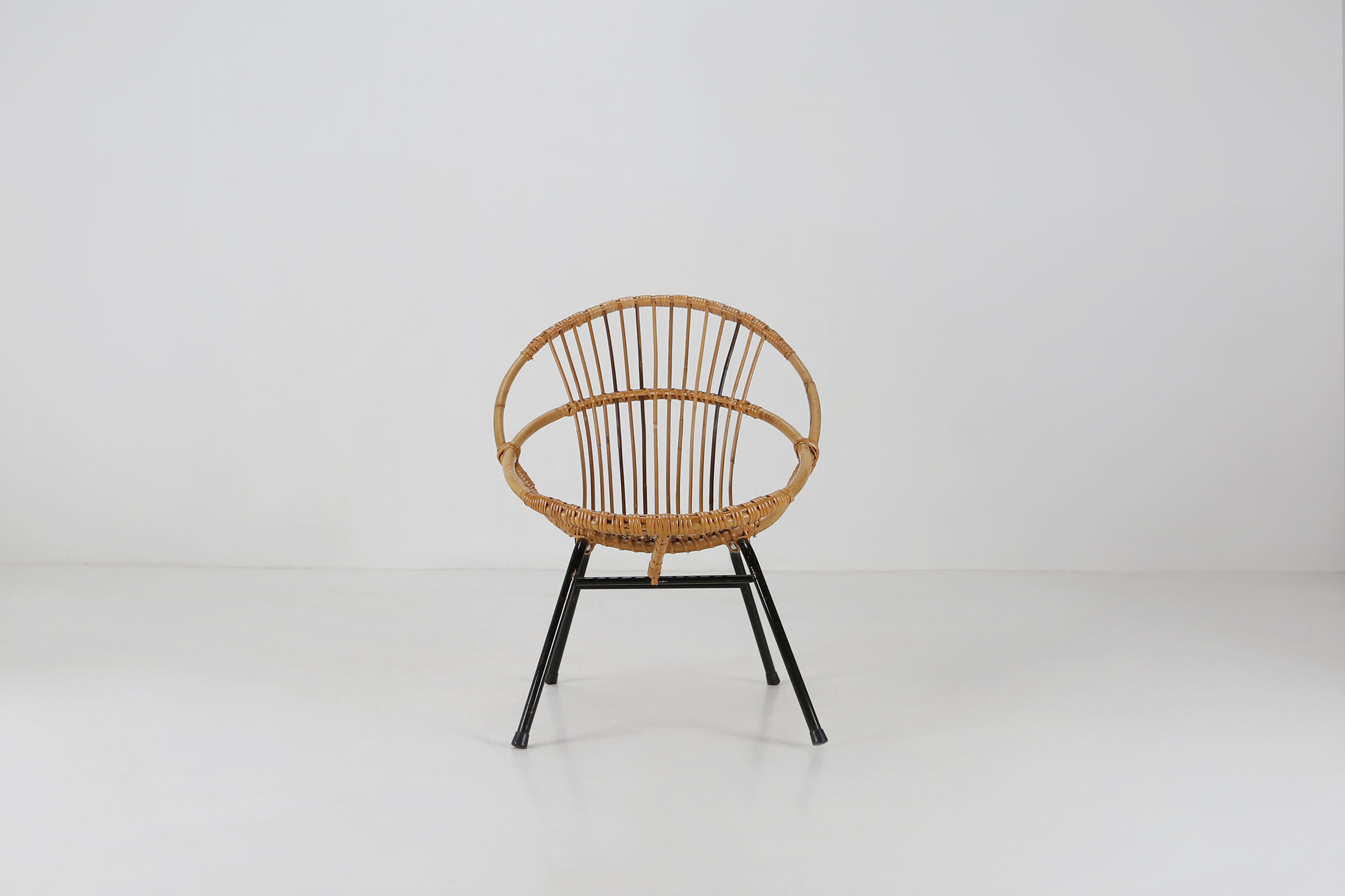 Children's chair in rattan