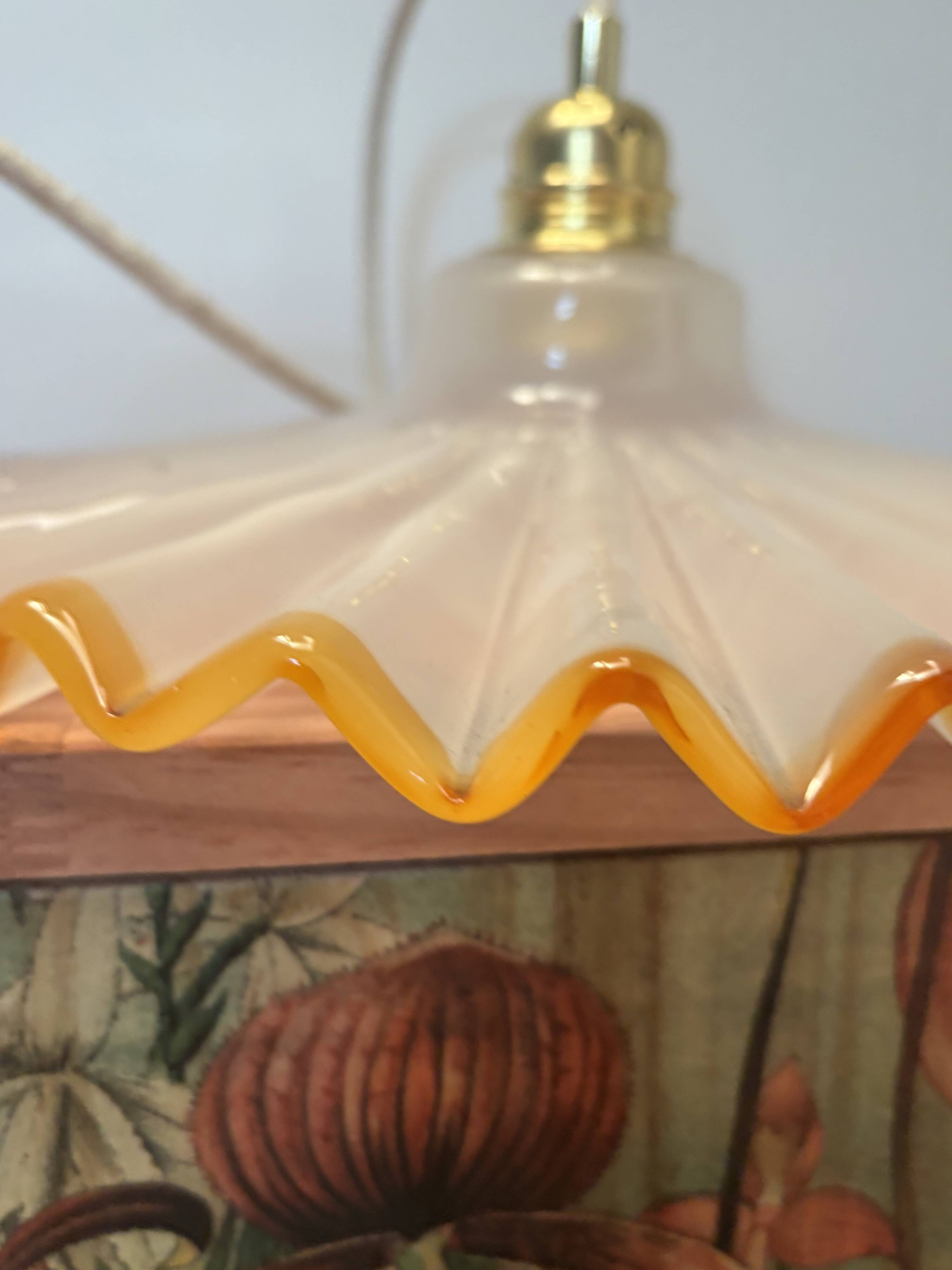 Vintage serrated pendant light