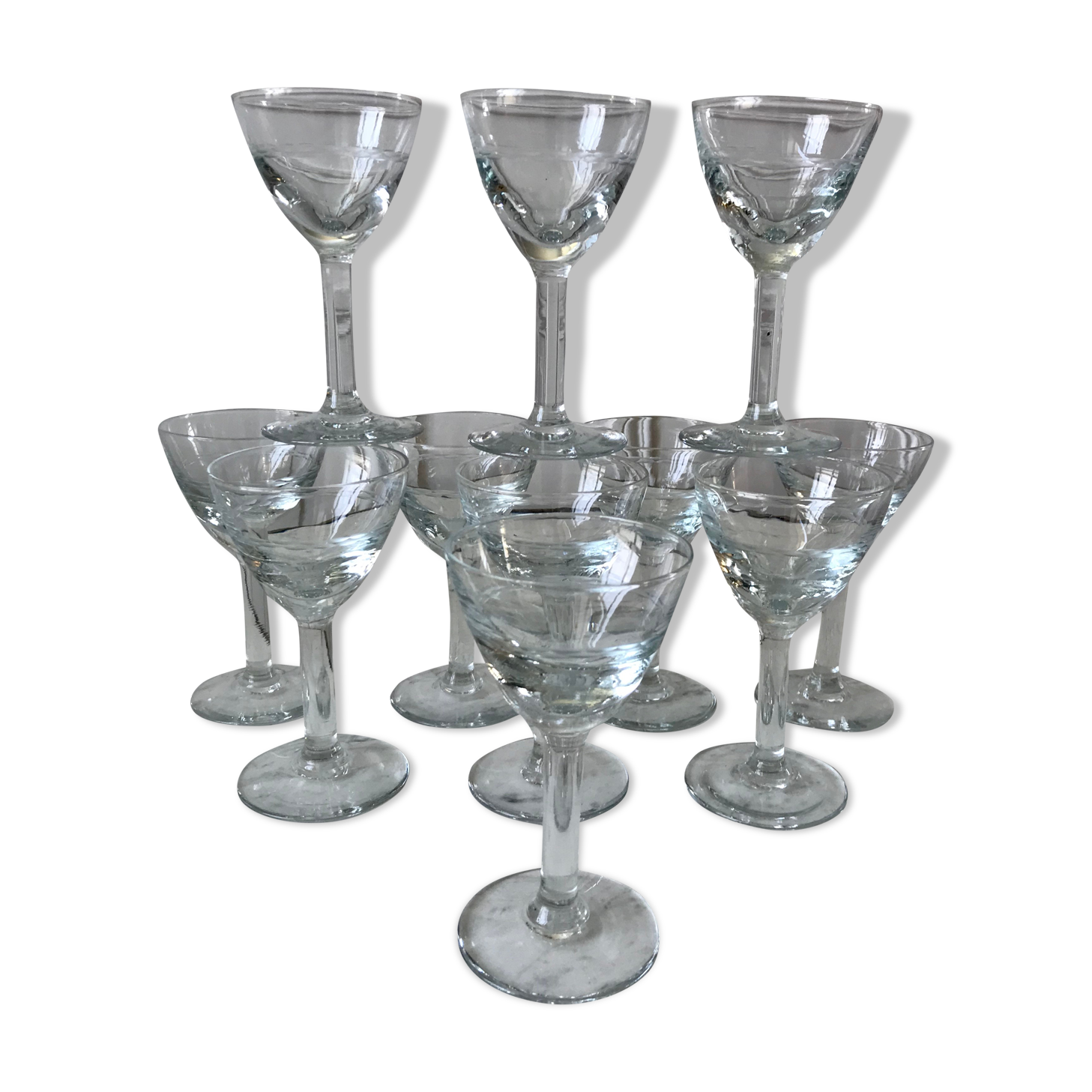 Set of 11 molded glass wine glasses engraved 20s