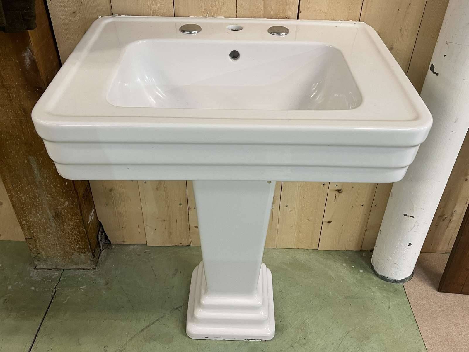Art deco period washbasin Jacob Delafon 1930 - L=67cm, D=50.5cm, H=80cm.