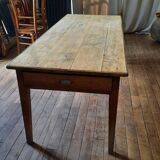 Farm table
