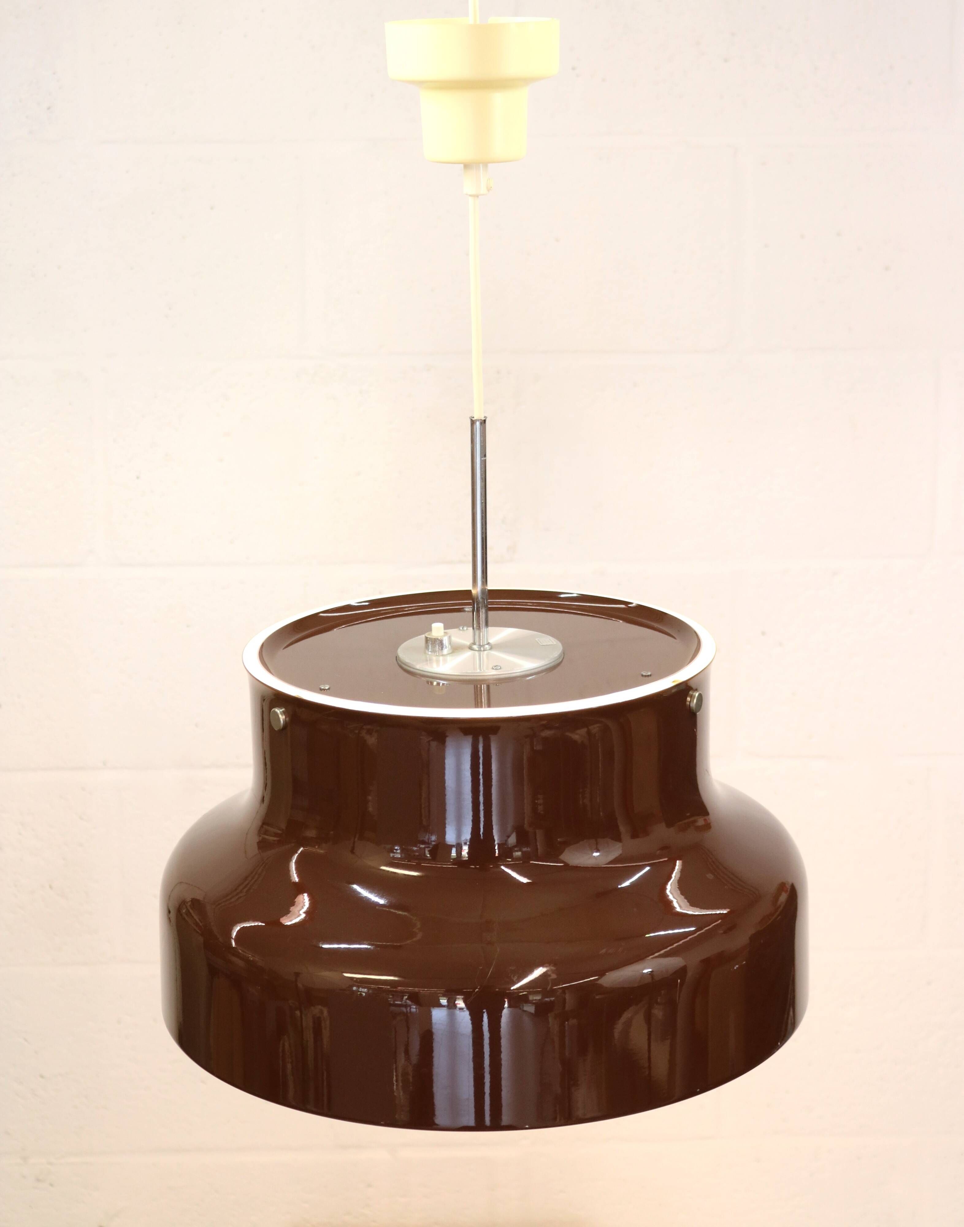 Suspension Bumling marron chocolat par Ateljé Lyktan conçue par Anders Pherson