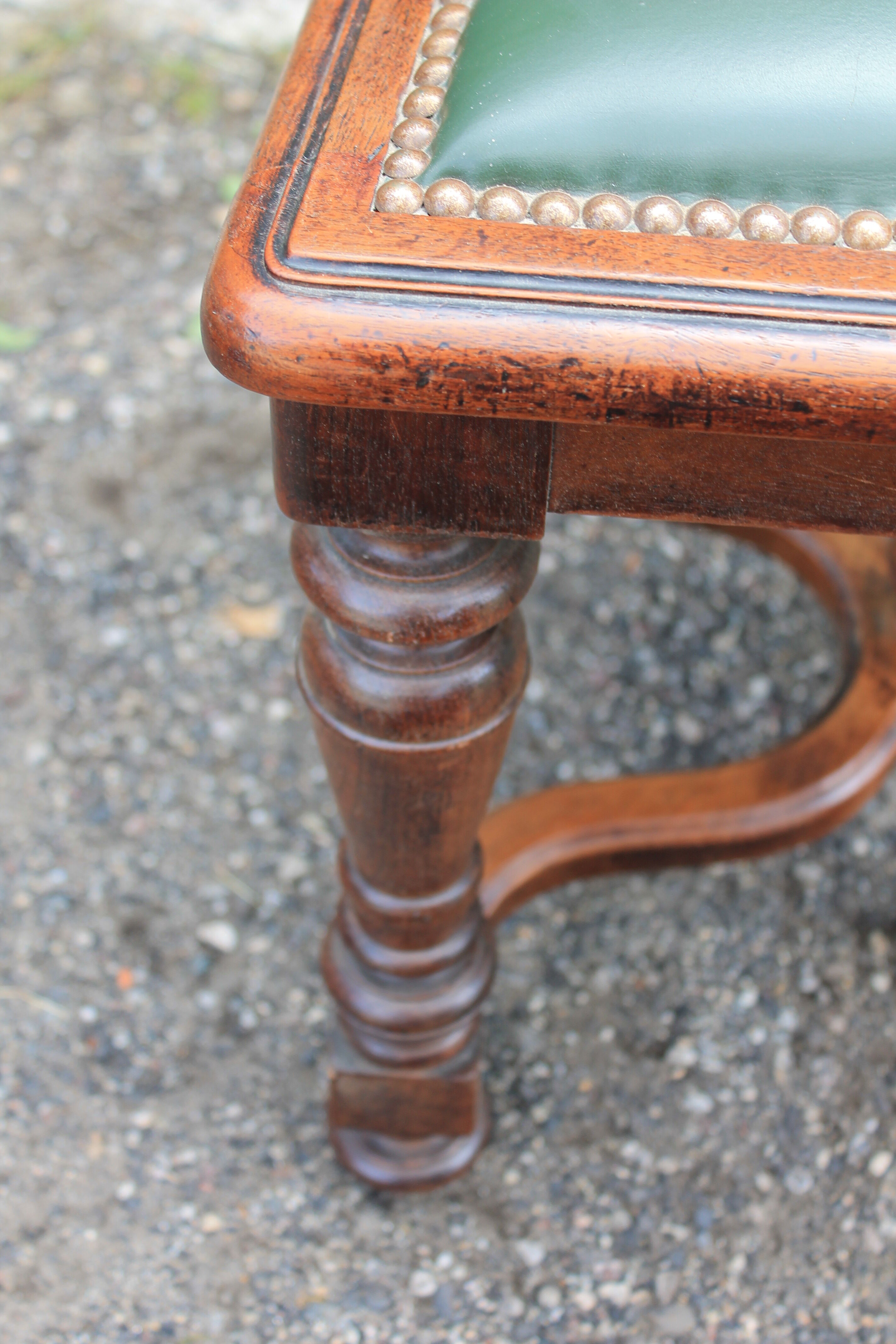 Set of 6 walnut chairs