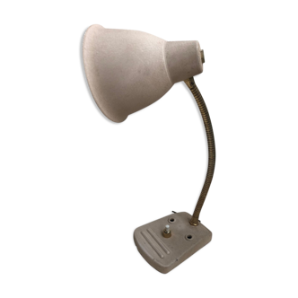 Desk lamp