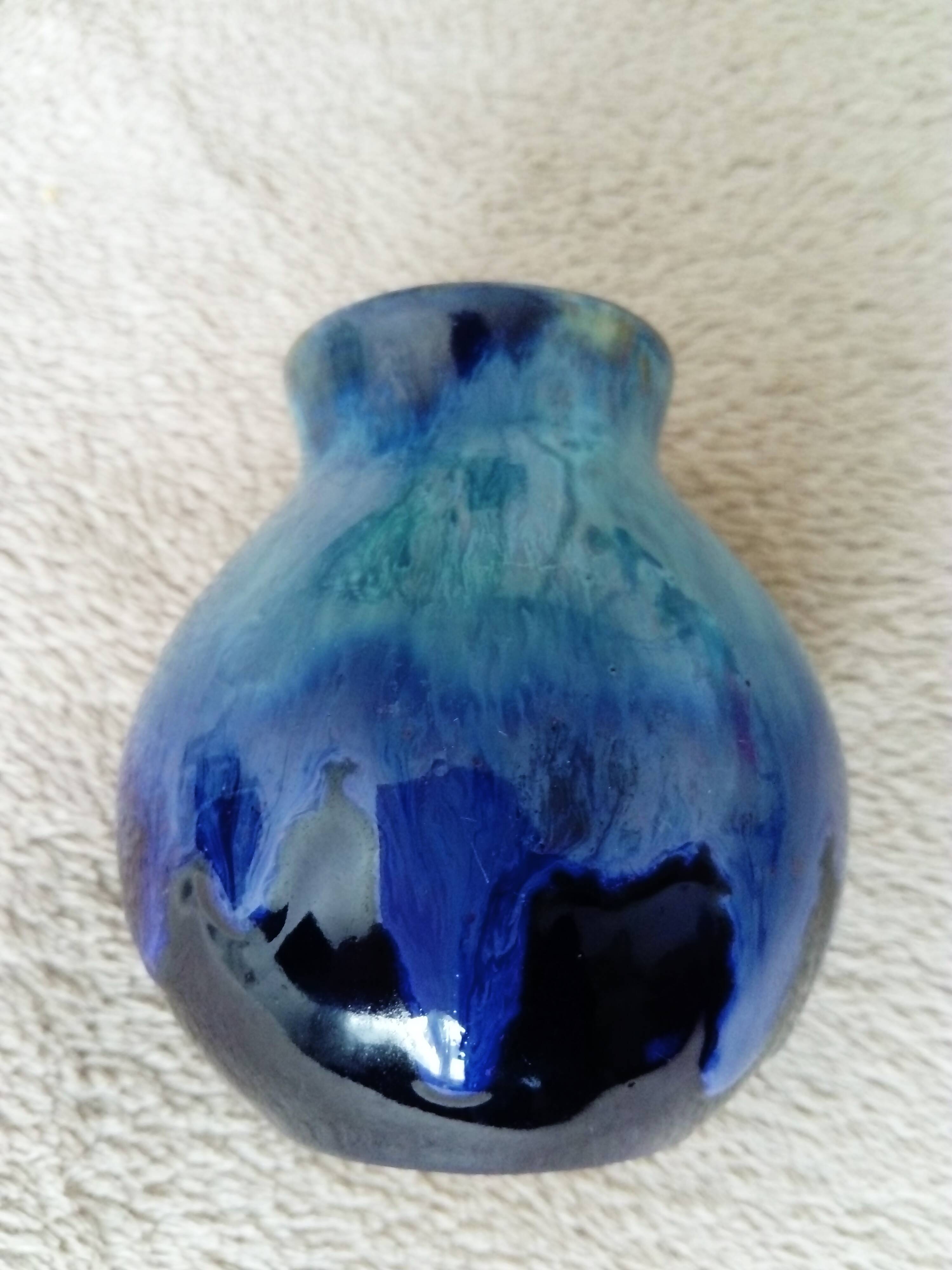 petit vase boule en céramique bleu turquoise