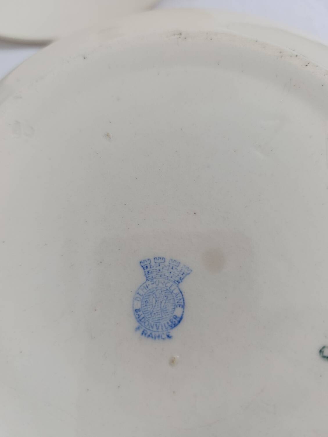 Badonviller soup tureen a la rose in semi-porcelain