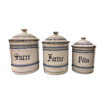 Enamelled metal kitchen pot