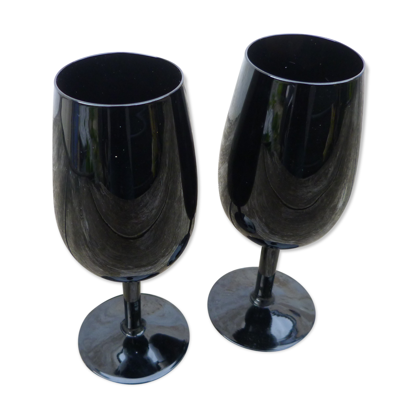 Lot of 2 black crystal glasses