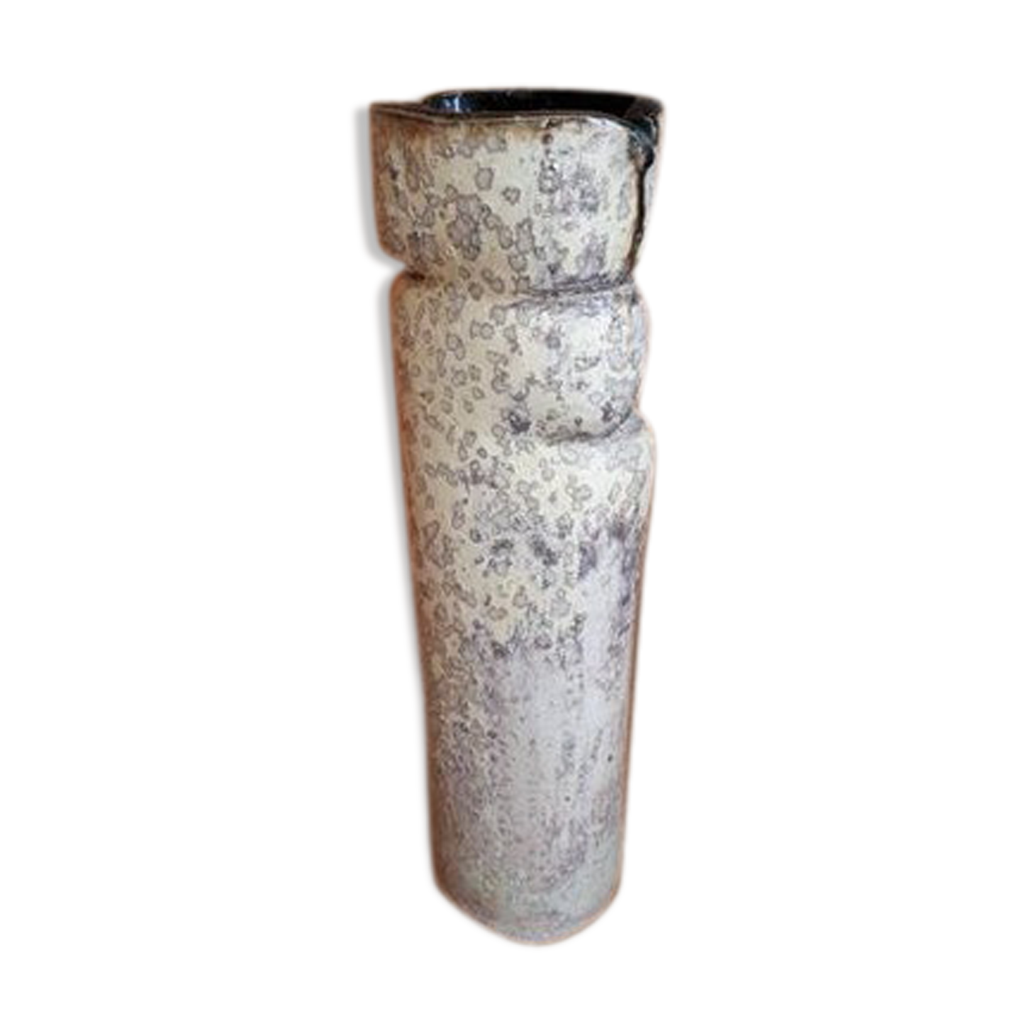 Vase in sandstone