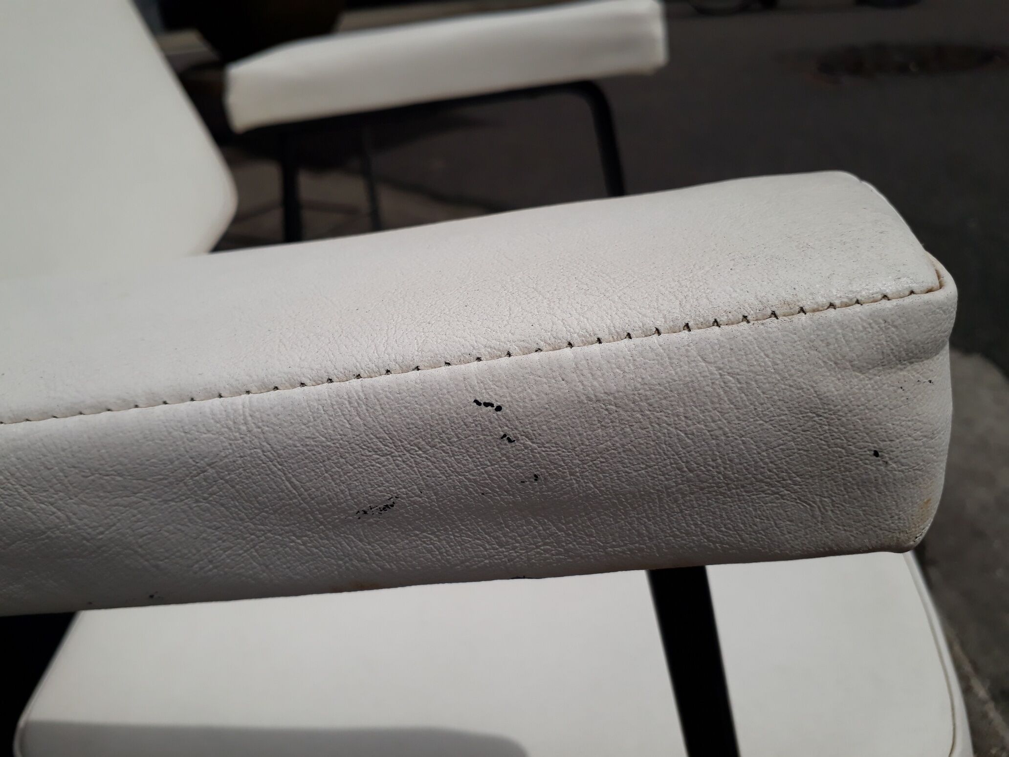 Pair of armchairs CM 197 by Pierre Paulin edited by Thonet in 1950