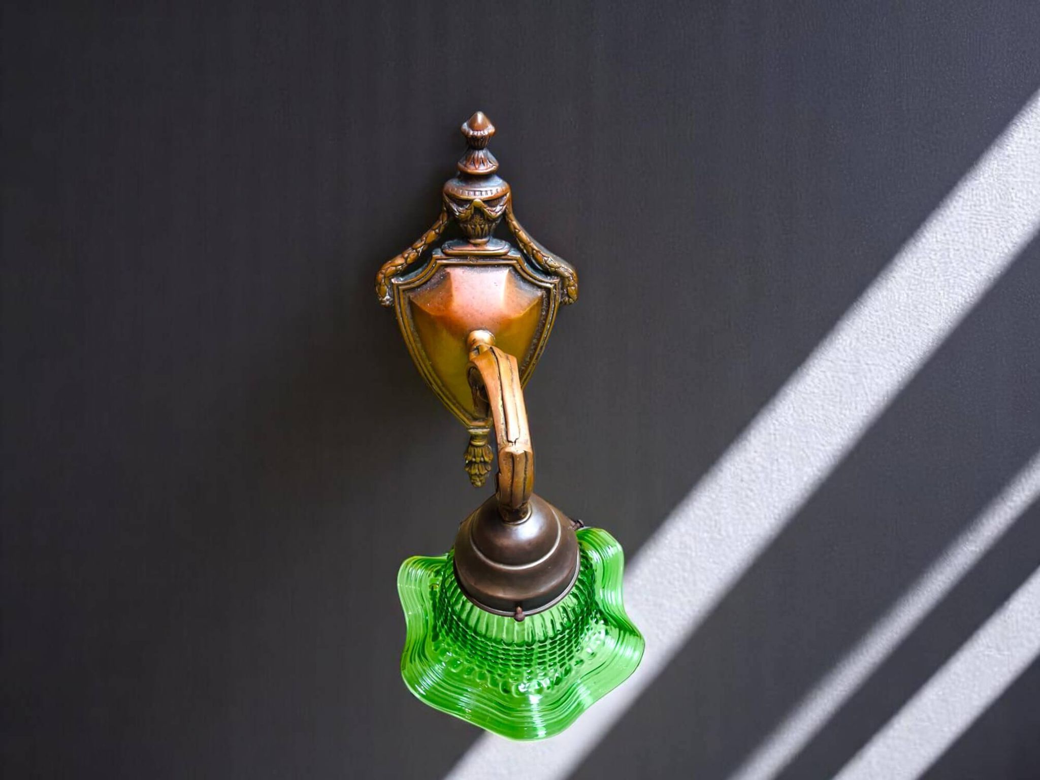 Green glass tulip brass wall sconce light