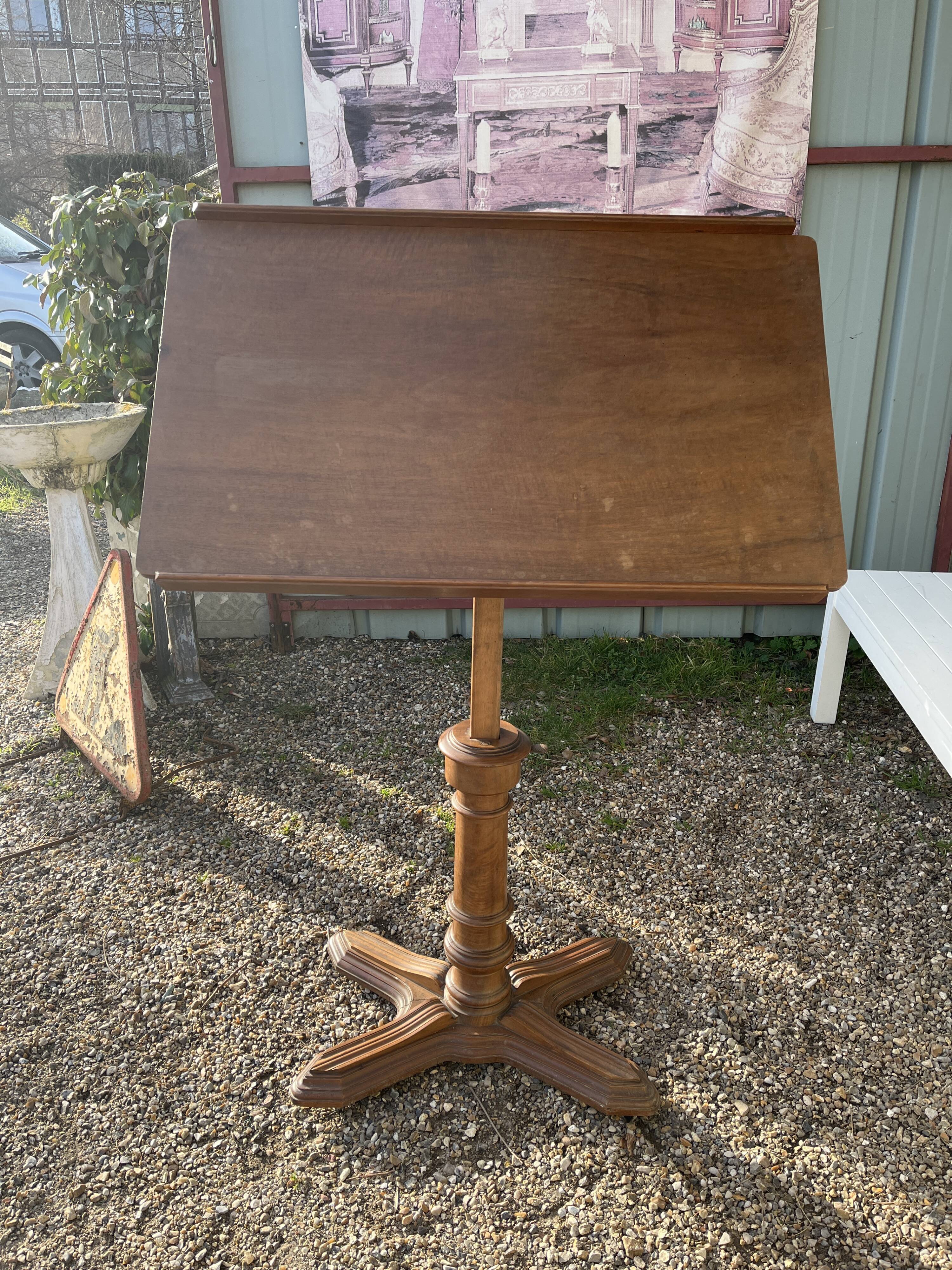 Drawing table / architect with sun system by E.Chouanard