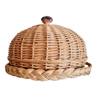 Top with rattan lid