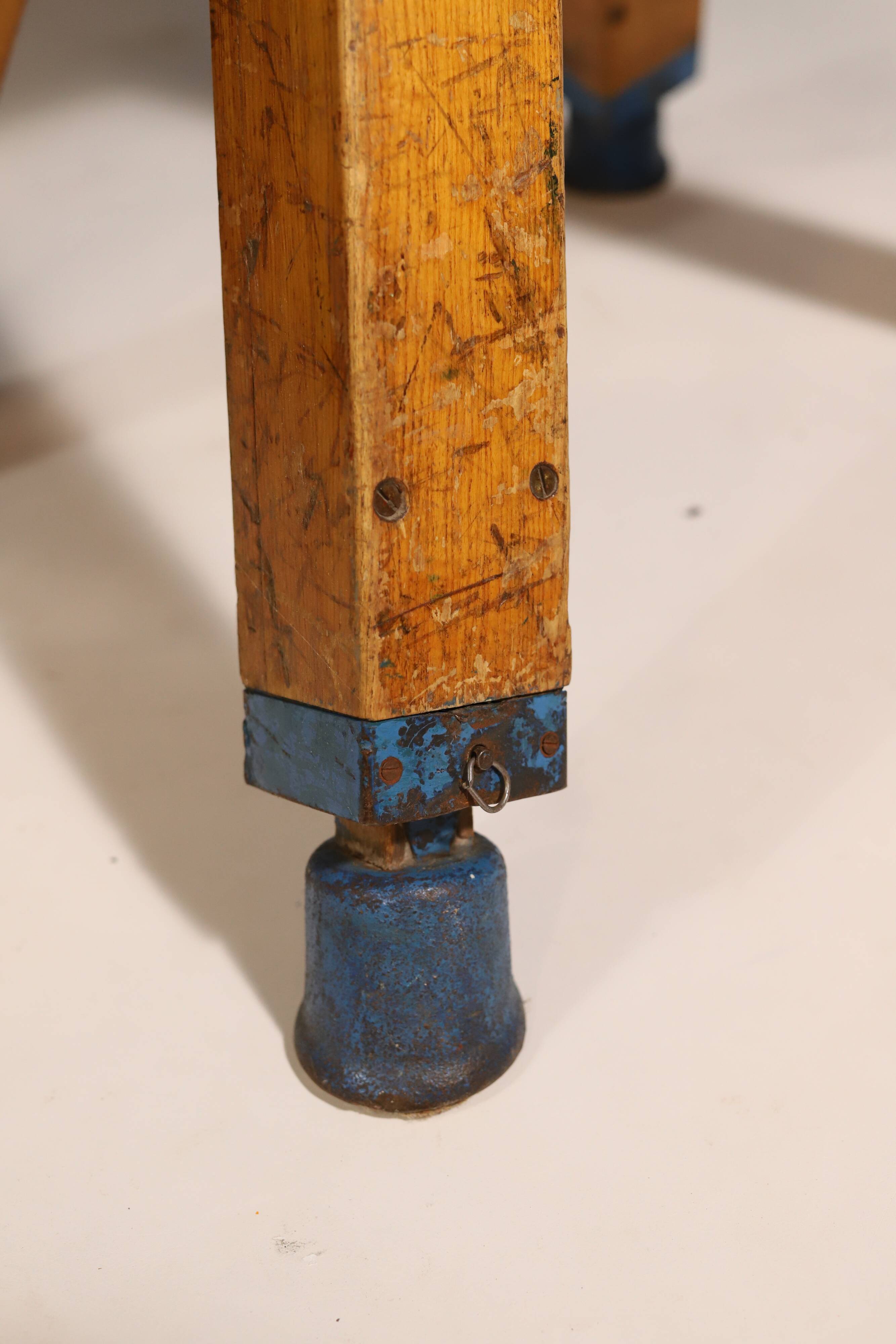 Cheval d'arçons de gymnastique en cuir, Tchécoslovaquie, années 1950