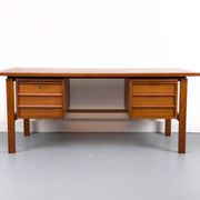 Mid-century teak desk by Svend Åge Madsen for Sigurd Hansen, 1960s.