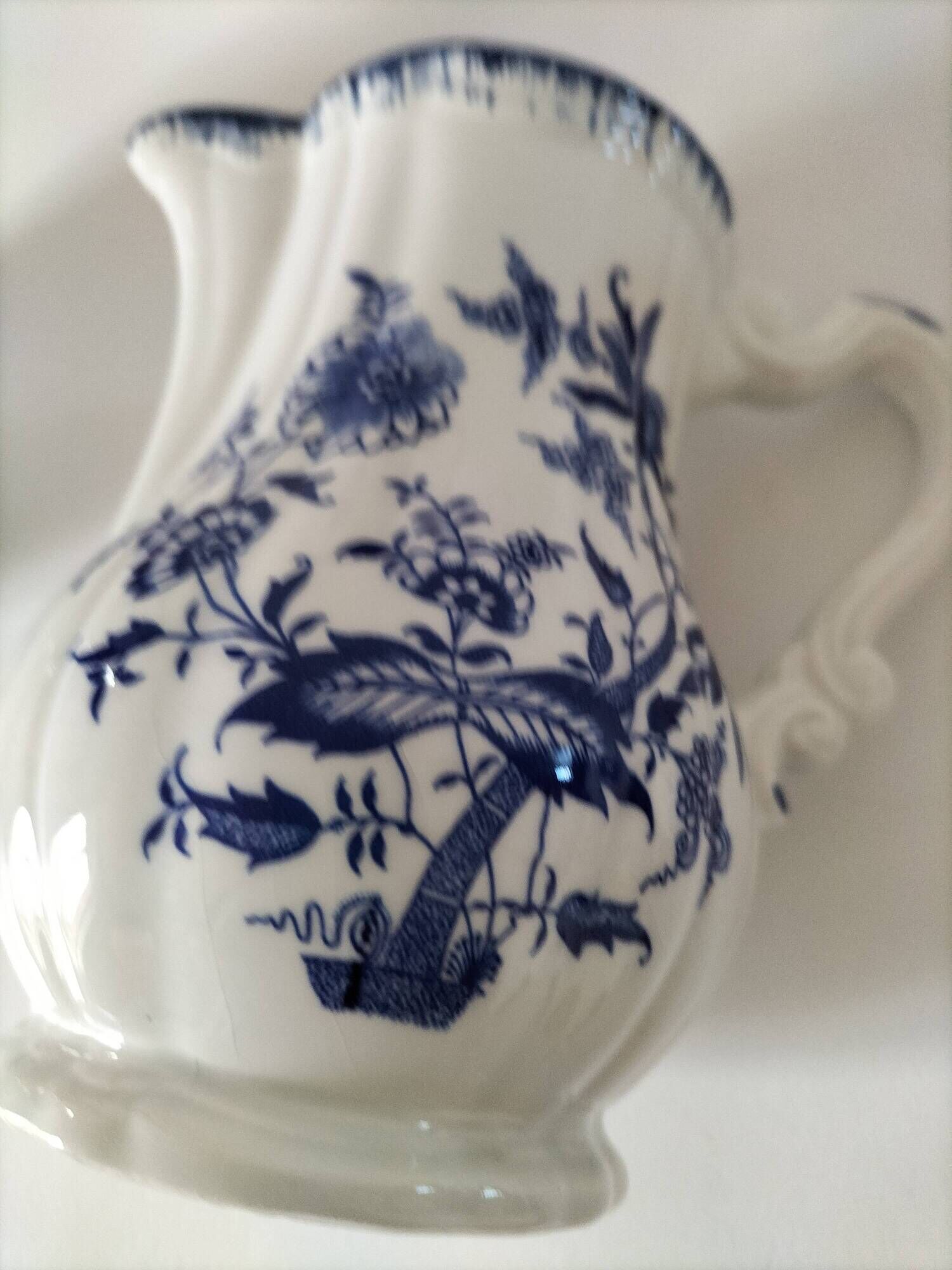 Trio of jugs and cup Sarreguemines Lancaster decoration