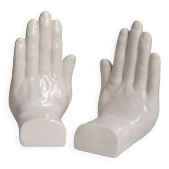 bookend hands