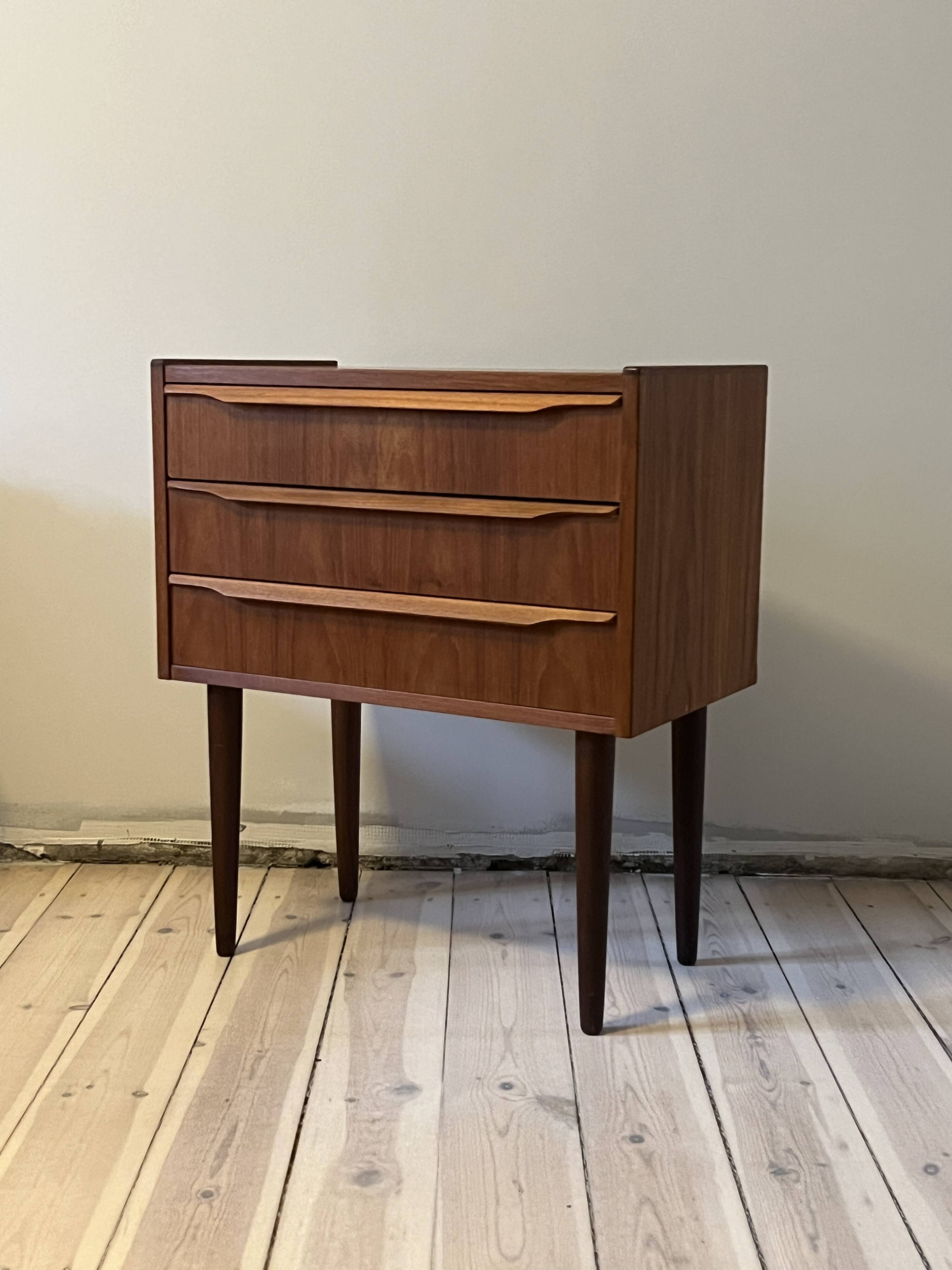 Commode vintage danoise des années 1960