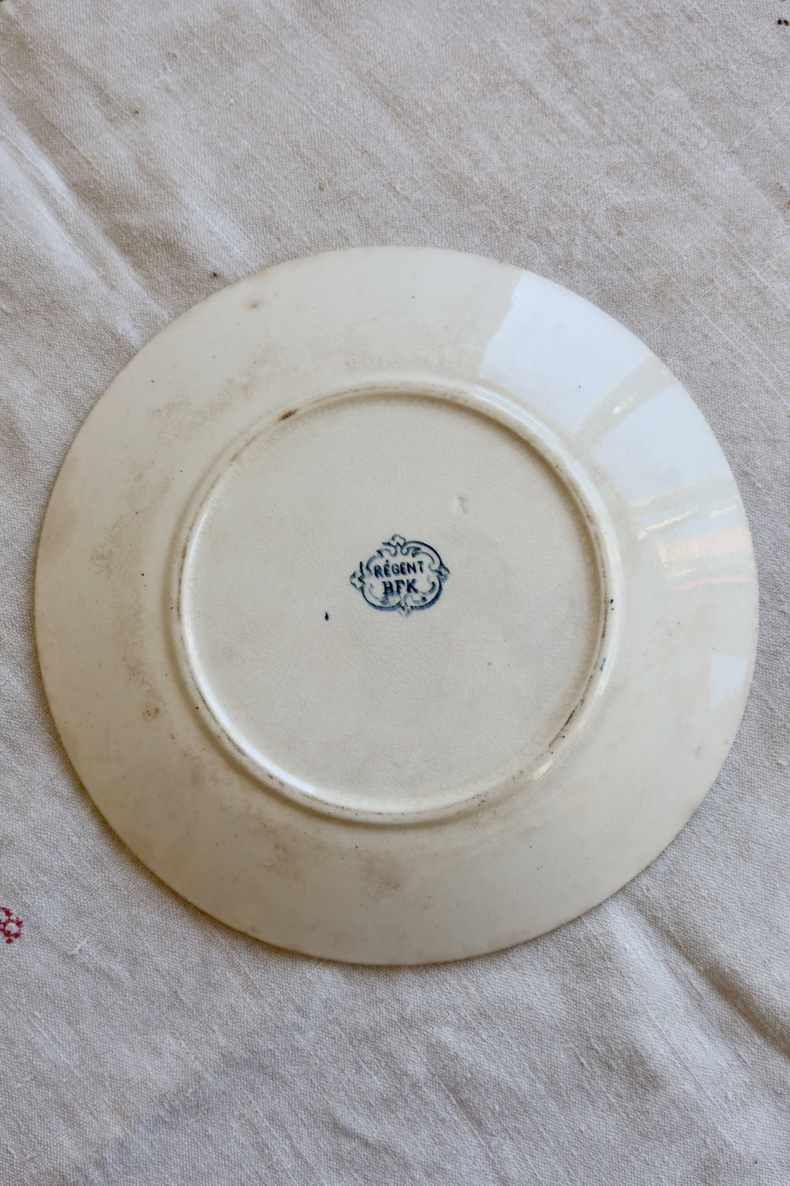 Assiette plate ancienne terre de fer - Boch Frères Keramis - Modèle Régent