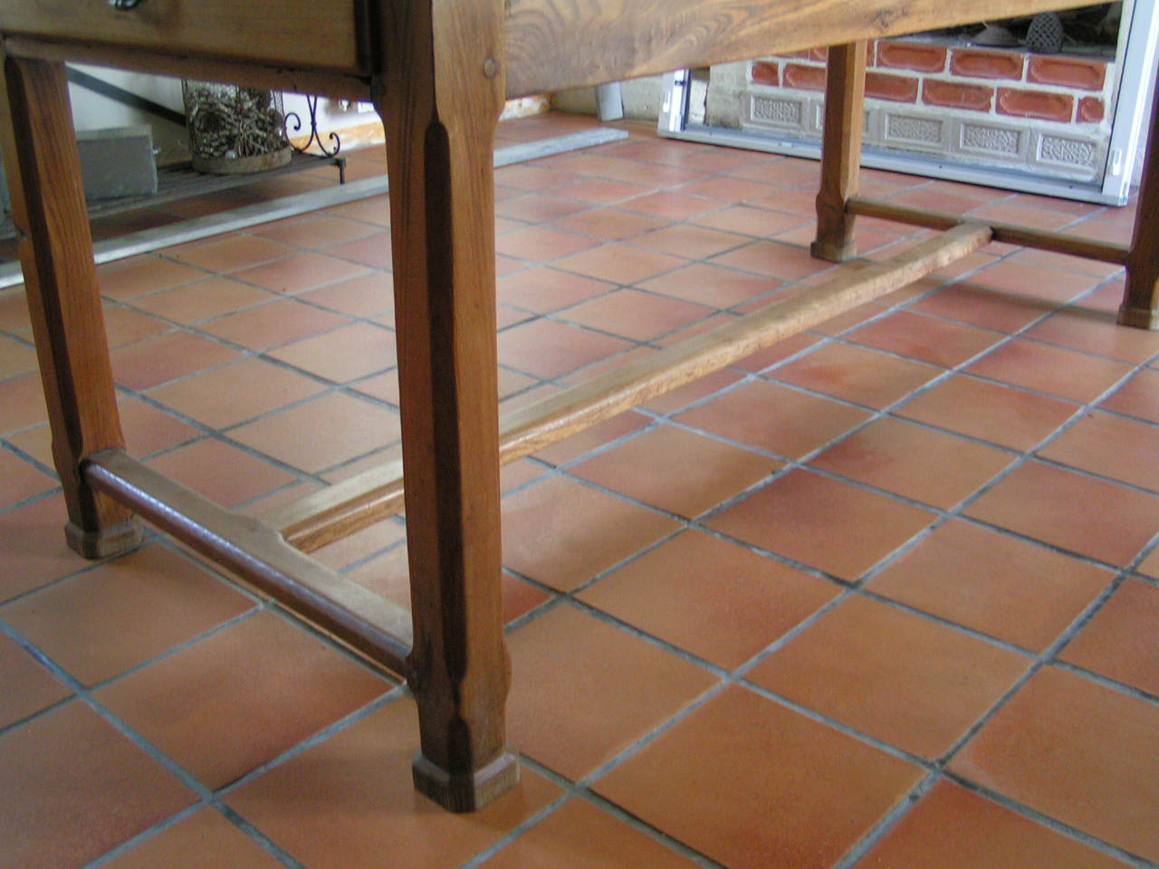 Farm table