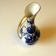 Porcelain vase by Bavaria Daphne in a real gold coat