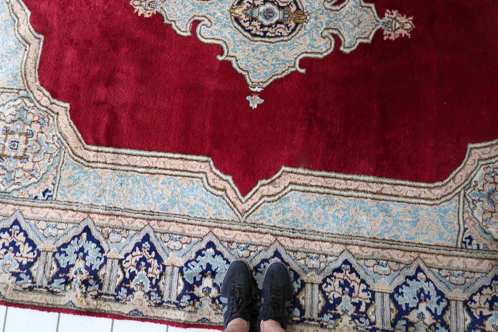 Antique Kerman Kork wool rug, open field medallion, crimson & navy, c. 1930s — 237 × 302 cm — 1C1280