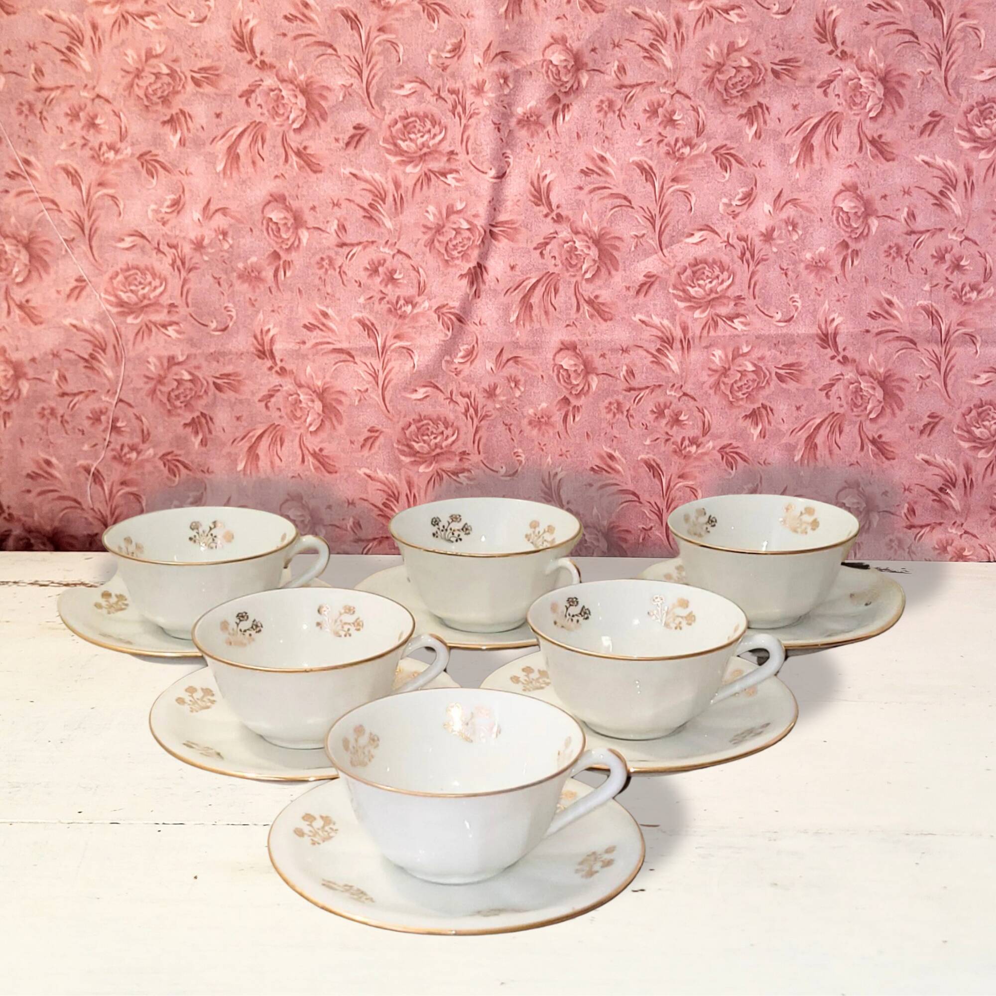 6 vintage white and gold porcelain teacups – 50s style – paste