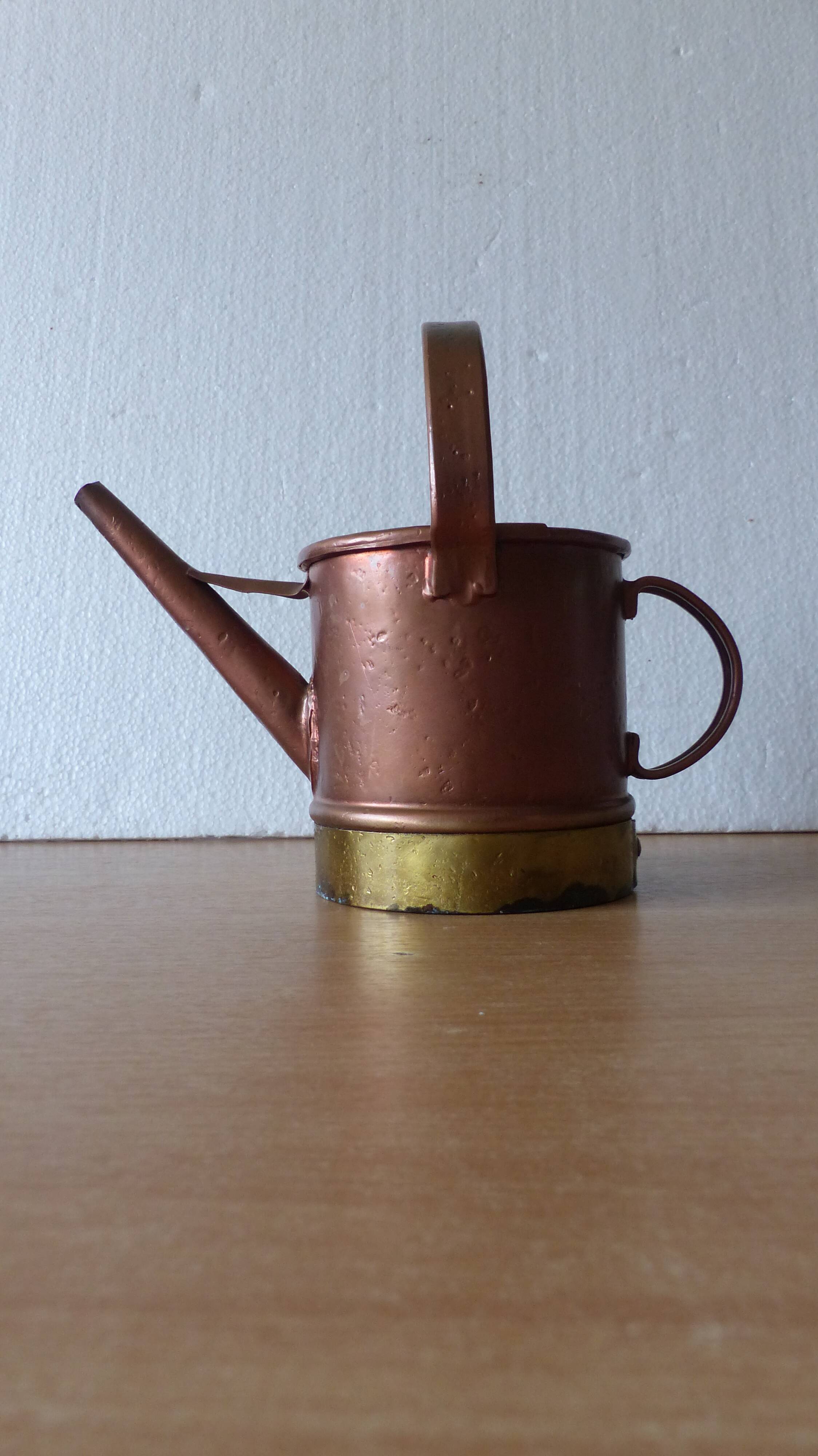 Arrosoir en cuivre