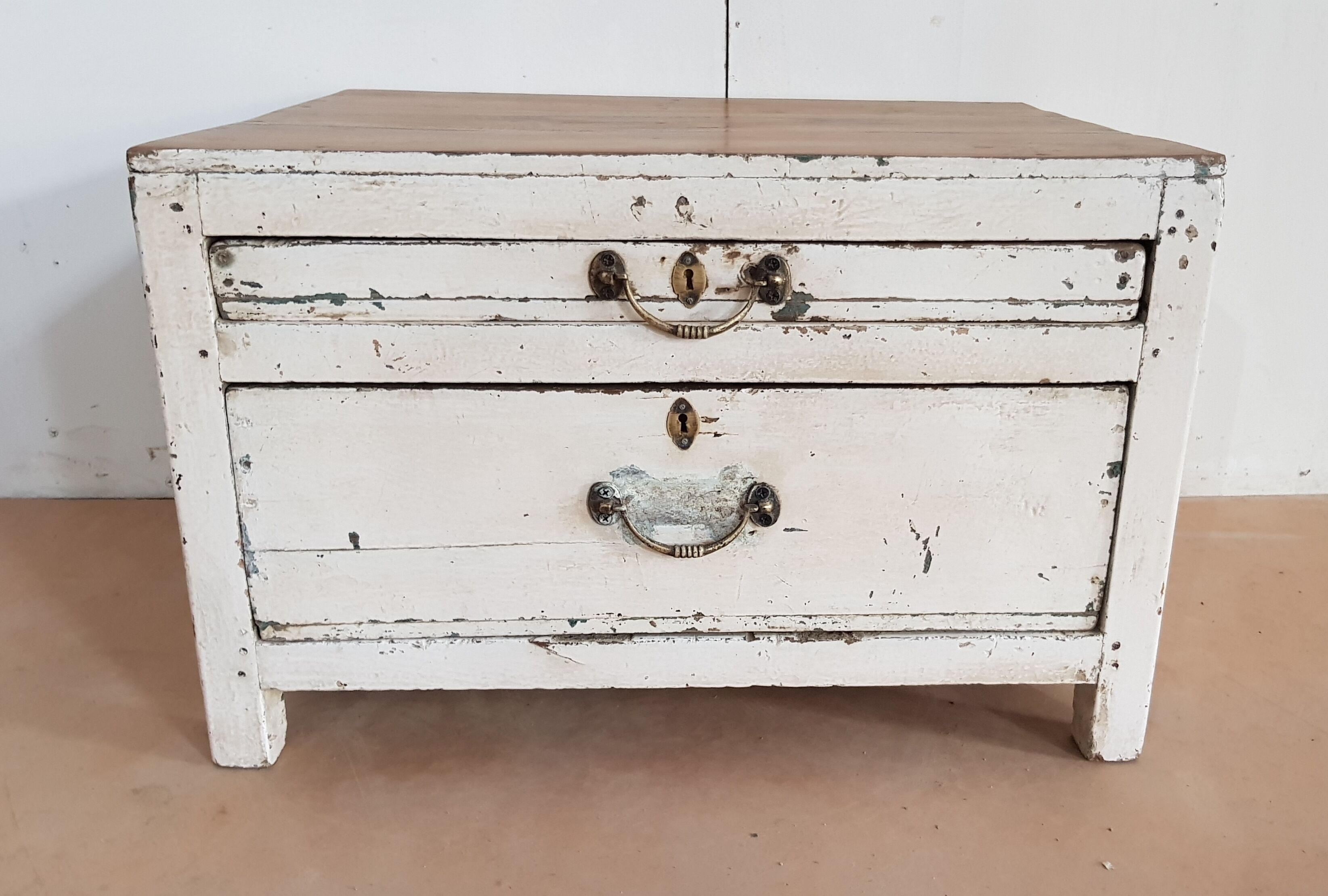 Old piece of furniture by trade (jeweler)