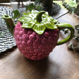 Théière en barbotine framboise