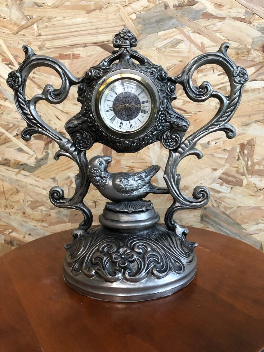 Ancienne horloge pendule de table style baroque métal gris made in italy  vintage | Selency