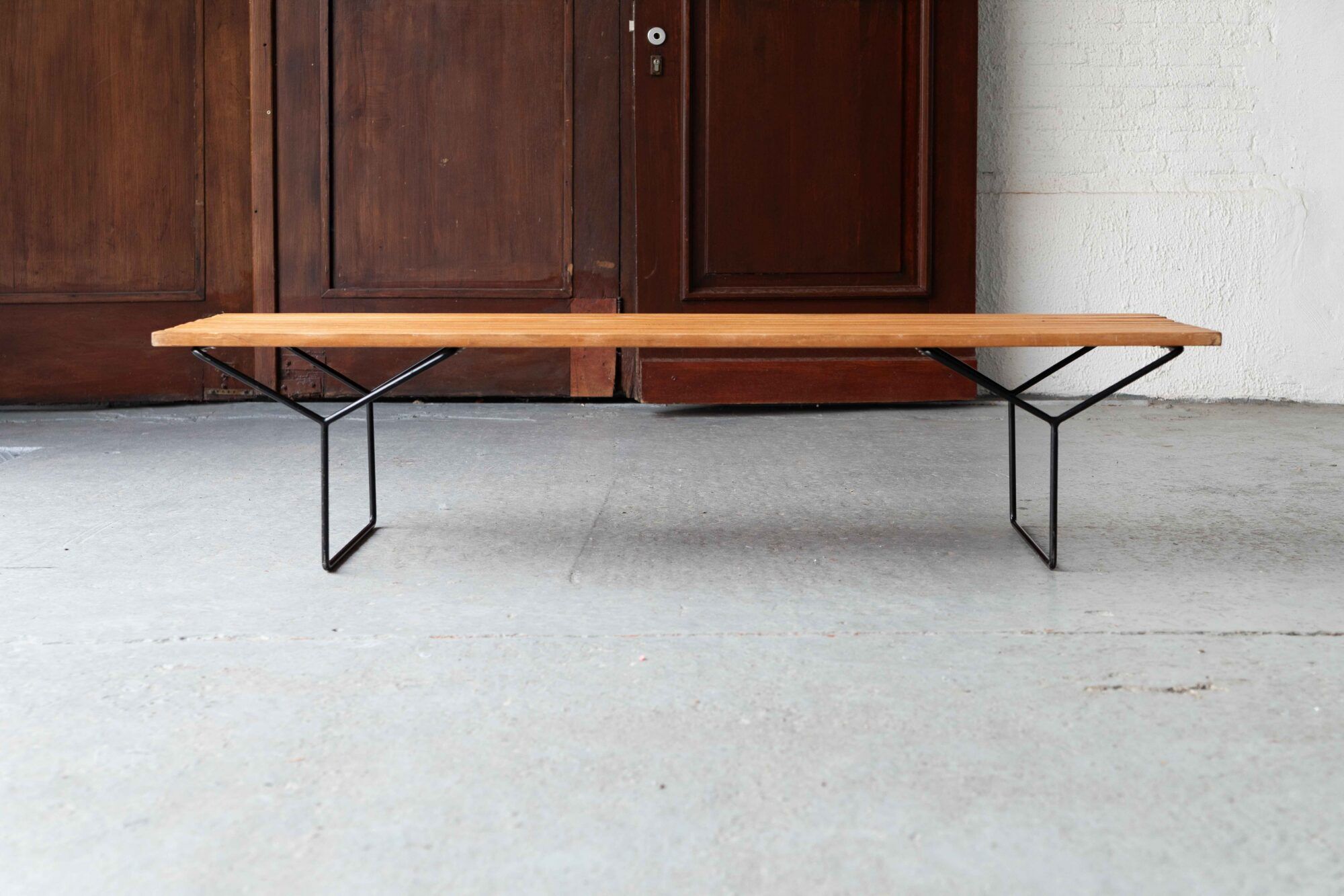 Slatted bench '400' by Harry Bertoia