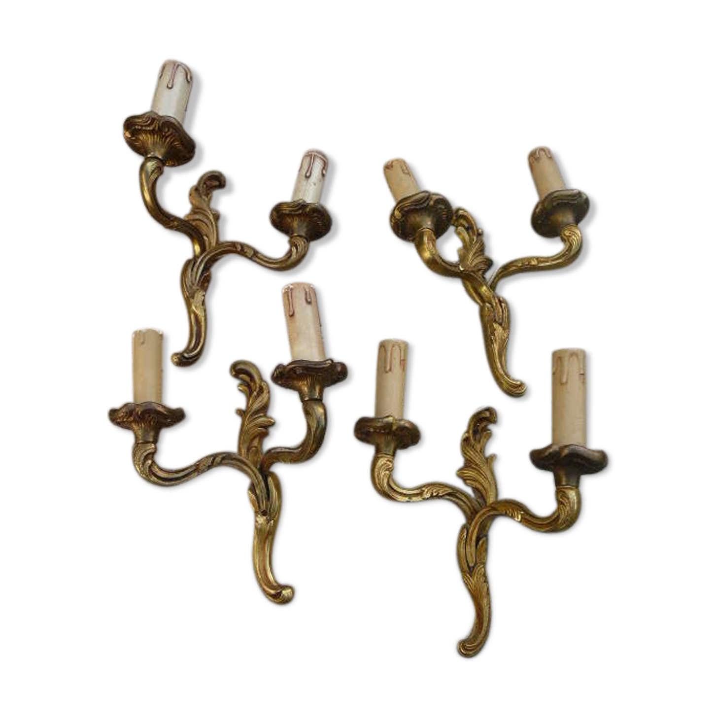 Two pairs of bronze wall lamps