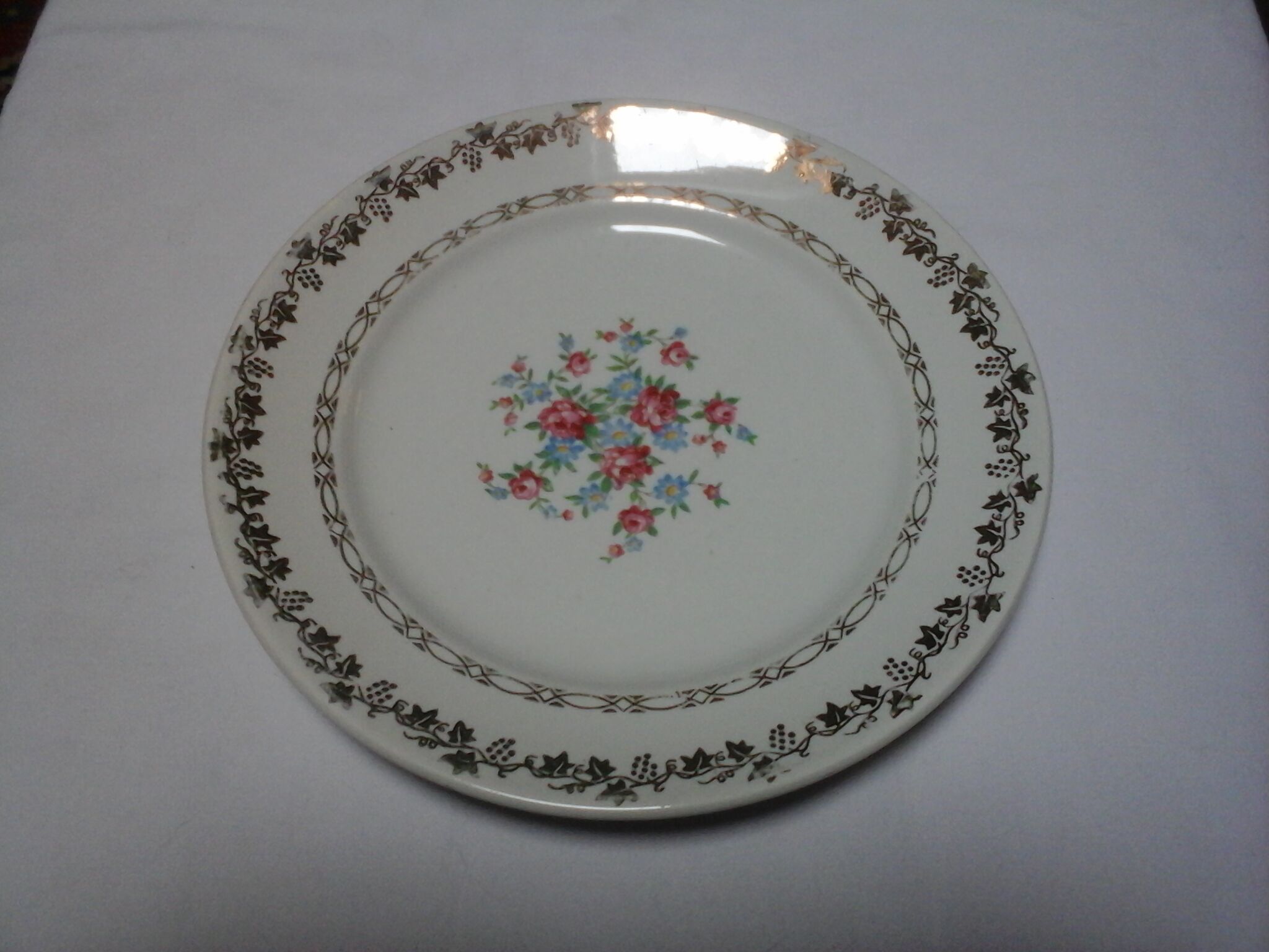 Assortment of 6 old plates