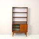 Bibliothèque scandinave avec armoire