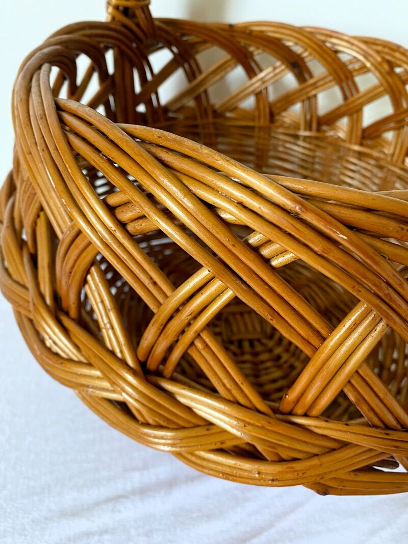 Braided wicker basket